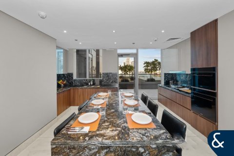 Apartment in Business Bay, Dubai 3 bedrooms, 484 sq.m. № 76546 - photo 10