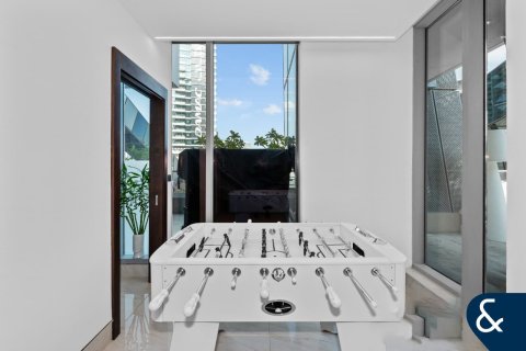 Apartment in Business Bay, Dubai 3 bedrooms, 484 sq.m. № 76546 - photo 19