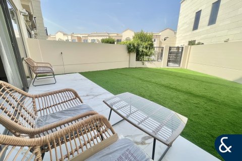 Villa in Jumeirah Golf Estates, Dubai 3 bedrooms, 162 sq.m. № 76535 - photo 3