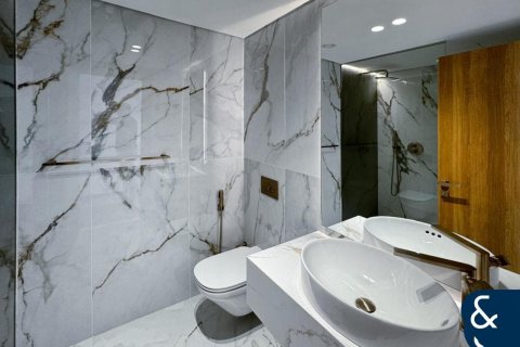 Villa in Jumeirah Golf Estates, Dubai 3 bedrooms, 162 sq.m. № 76535 - photo 18