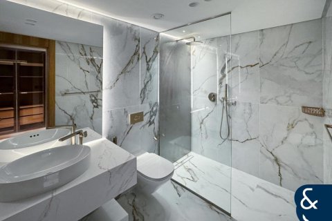 Villa in Jumeirah Golf Estates, Dubai 3 bedrooms, 162 sq.m. № 76535 - photo 14