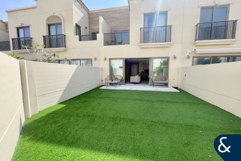 Villa in Jumeirah Golf Estates, Dubai 3 bedrooms, 162 sq.m. № 76535 - photo 1