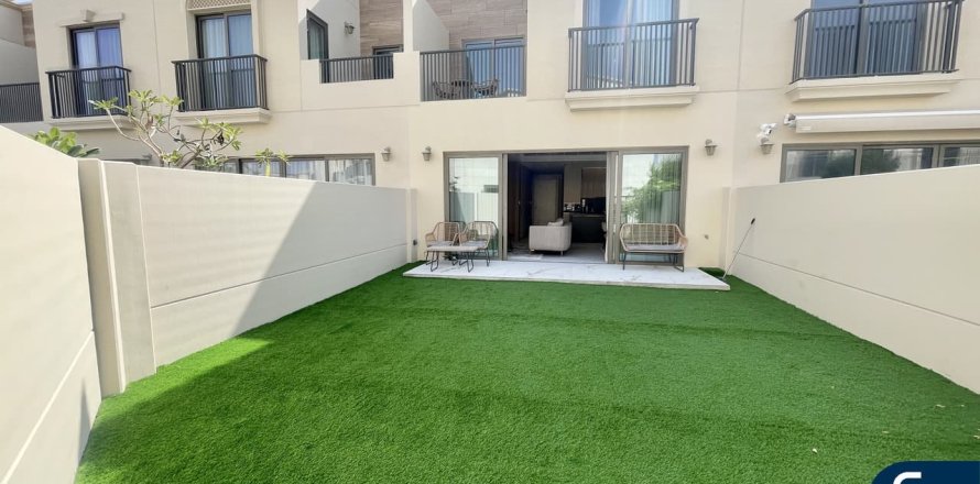 Villa à Jumeirah Golf Estates, Dubai, 3 chambres, 162 m², № 76535