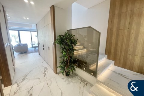 Villa in Jumeirah Golf Estates, Dubai 3 bedrooms, 162 sq.m. № 76535 - photo 9