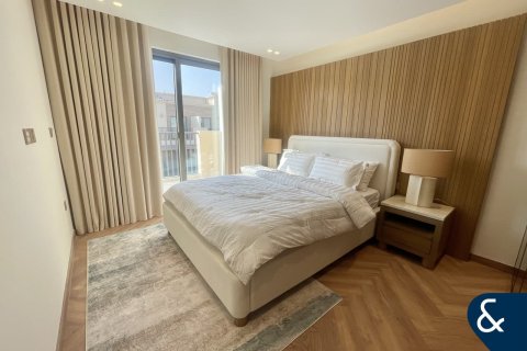 Villa in Jumeirah Golf Estates, Dubai 3 bedrooms, 162 sq.m. № 76535 - photo 15