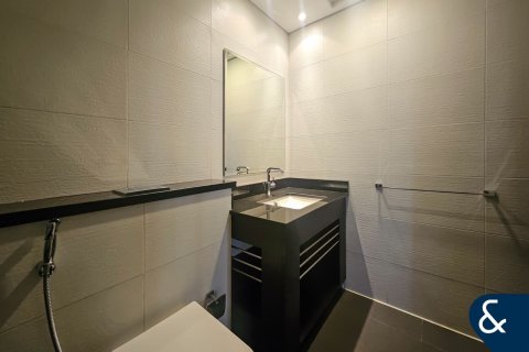 Apartment in Dubai Marina, Dubai 2 bedrooms, 142 sq.m. № 99202 - photo 15