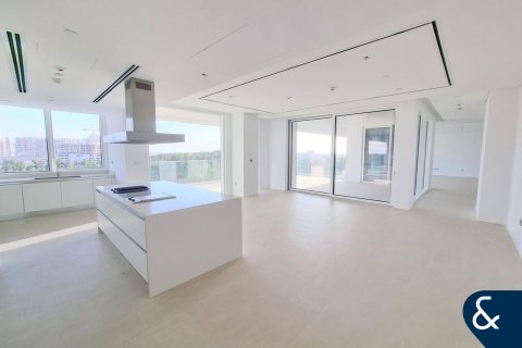 Apartment in SEVENTH HEAVEN in Al Barari, Dubai 3 bedrooms, 346 sq.m. № 99200 - photo 5