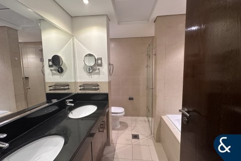 Apartment in 8 BOULEVARD WALK in Downtown Dubai (Downtown Burj Dubai), Dubai 2 bedrooms, 152 sq.m. № 99203 - photo 7