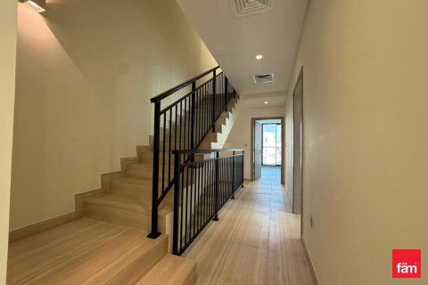 Купить таунхаус в Дубае: 5 спален, 327.9м², № 91847 - фото 6