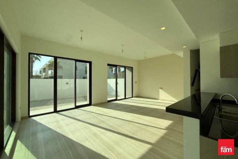 Купить таунхаус в Дубае: 5 спален, 327.9м², № 91847 - фото 3