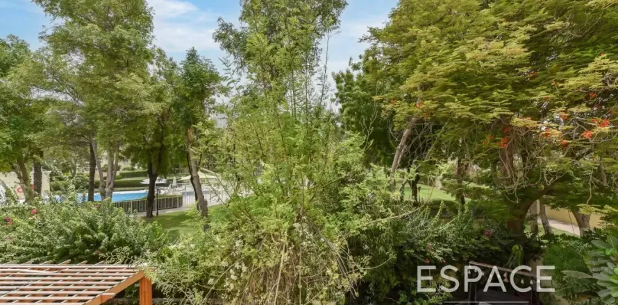 Villa en The Springs, Dubai, 3 dormitorios, 237 m², № 61930