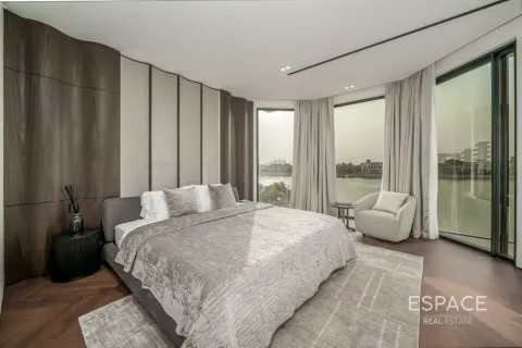 Villa in Palm Jumeirah, Dubai 5 bedrooms, 594 sq.m. № 61931 - photo 15