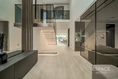 Villa in Palm Jumeirah, Dubai 5 bedrooms, 594 sq.m. № 61931 - photo 6