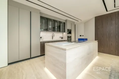 Villa in Palm Jumeirah, Dubai 5 bedrooms, 594 sq.m. № 61931 - photo 8