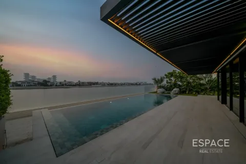 Villa in Palm Jumeirah, Dubai 5 bedrooms, 594 sq.m. № 61931 - photo 20