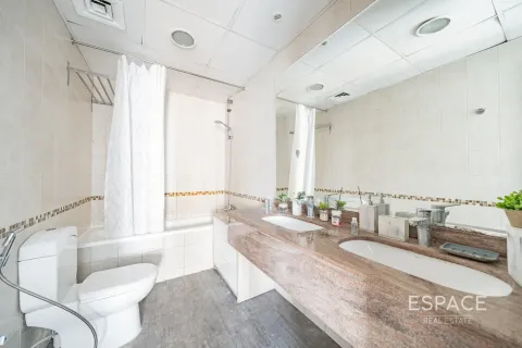 Apartment in Dubai Marina, Dubai 2 bedrooms, 124 sq.m. № 61946 - photo 12