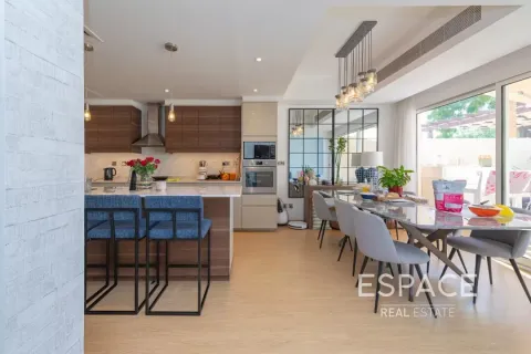 Villa en The Lakes, Dubai, 3 dormitorios, 234 m², № 61933 - foto 7