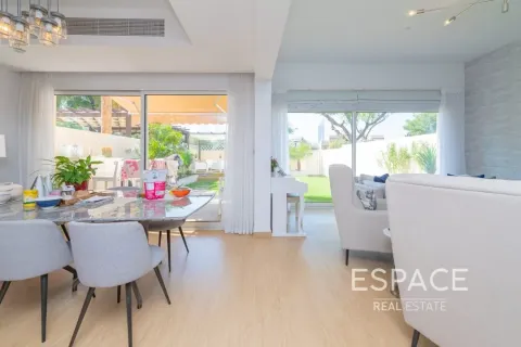 Villa en The Lakes, Dubai, 3 dormitorios, 234 m², № 61933 - foto 6