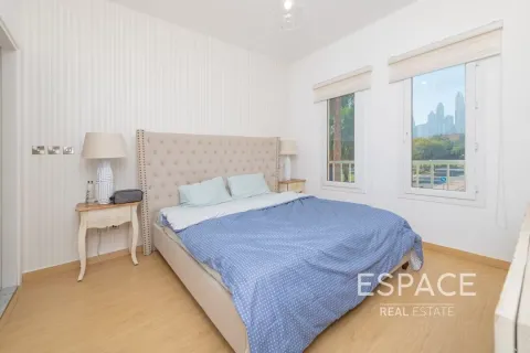 Villa en The Lakes, Dubai, 3 dormitorios, 234 m², № 61933 - foto 11