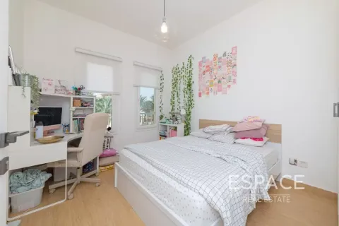 Villa en The Lakes, Dubai, 3 dormitorios, 234 m², № 61933 - foto 13