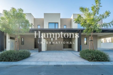 Снять в аренду виллу в Dubai South (Dubai World Central), Дубай: 3 спальни, 162.58025000м², № 63496 - фото 4