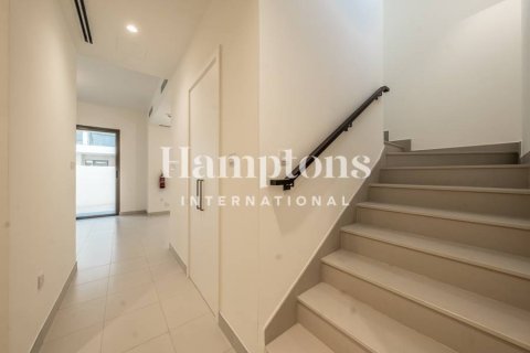 Снять в аренду виллу в Dubai South (Dubai World Central), Дубай: 3 спальни, 162.58025000м², № 63496 - фото 9