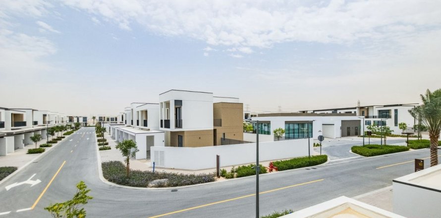 Villa en Dubai, 4 dormitorios, 293.5 m², № 110575
