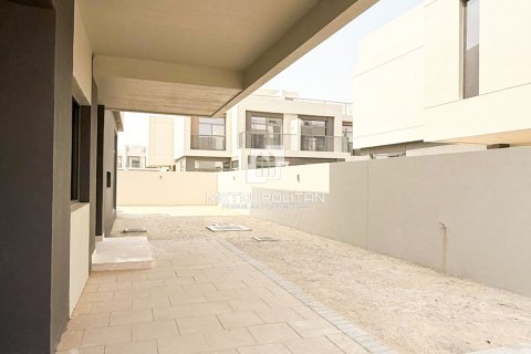 Townhouse in The Pulse, Dubai South (Dubai World Central), Dubai 4 bedrooms, 322 sq.m. № 73854 - photo 5