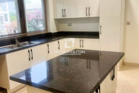 Снять в аренду таунхаус в Meydan, Дубай: 3 спальни, 235м², № 73902 - фото 5