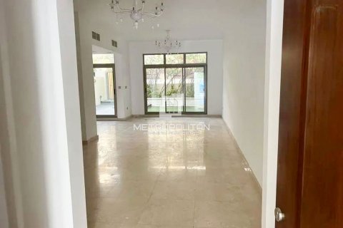 Снять в аренду таунхаус в Meydan, Дубай: 3 спальни, 235м², № 73902 - фото 6