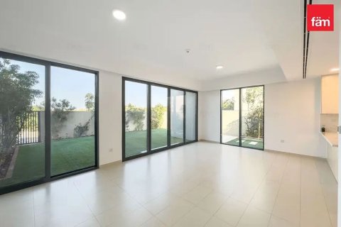 Снять в аренду таунхаус в Дубае: 3 спальни, 252м², № 95615 - фото 9