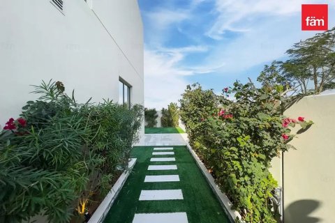 Снять в аренду таунхаус в Дубае: 3 спальни, 252м², № 95615 - фото 14