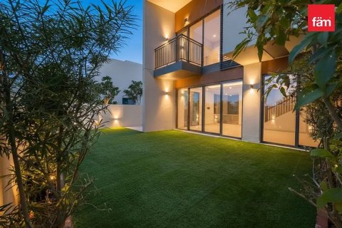 Снять в аренду таунхаус в Дубае: 3 спальни, 252м², № 95615 - фото 19