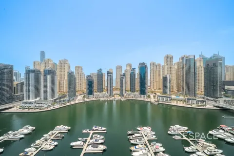 Apartment in VIDA RESIDENCES DUBAI MARINA in Dubai Marina, Dubai 3 bedrooms, 153 sq.m. № 62905 - photo 1