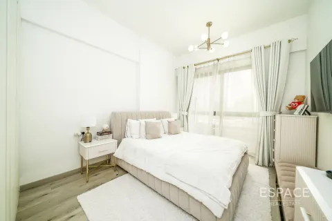 Apartment in Jumeirah Village Circle, Dubai 2 bedrooms, 106 sq.m. № 62908 - photo 5