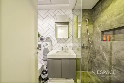 Apartment in Jumeirah Village Circle, Dubai 2 bedrooms, 106 sq.m. № 62908 - photo 18