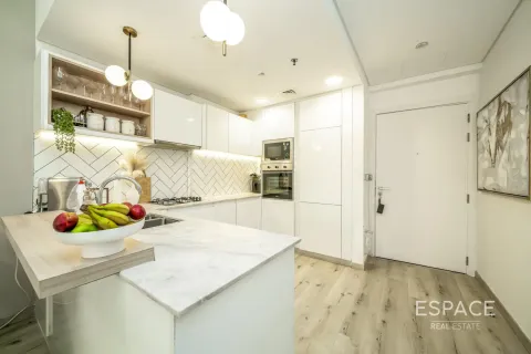 Apartment in Jumeirah Village Circle, Dubai 2 bedrooms, 106 sq.m. № 62908 - photo 7