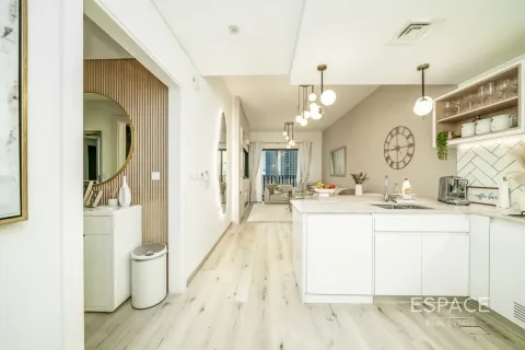 Apartment in Jumeirah Village Circle, Dubai 2 bedrooms, 106 sq.m. № 62908 - photo 1