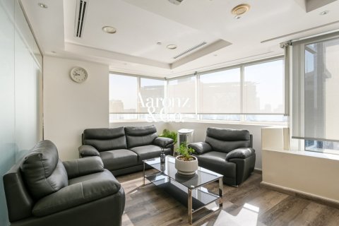 Офис в Бизнес-Бэе, Дубай, 95м², № 112945