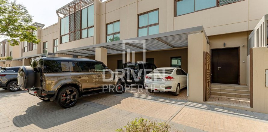Villa in Meydan, Dubai 4 bedrooms, 290.79 sq.m. № 127049