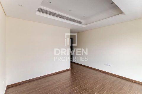 Villa in Meydan, Dubai 4 bedrooms, 290.79 sq.m. № 127049 - photo 12