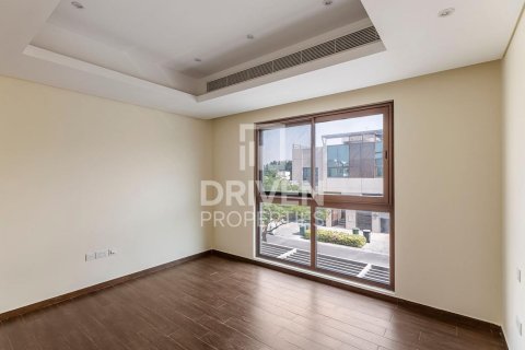 Villa in Meydan, Dubai 4 bedrooms, 290.79 sq.m. № 127049 - photo 11