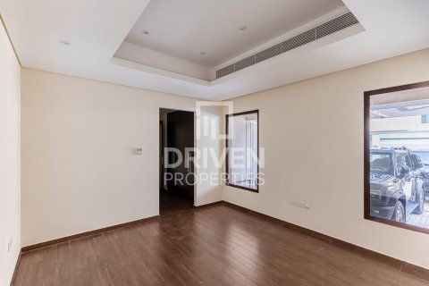 Villa in Meydan, Dubai 4 bedrooms, 290.79 sq.m. № 127049 - photo 17