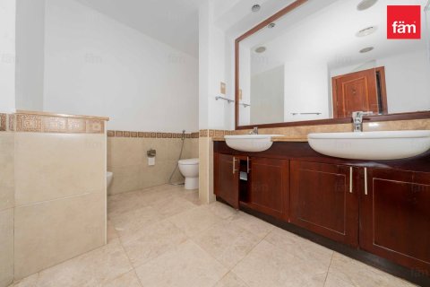 Appartement à Palm Jumeirah, Dubai, 1 chambre, 125.7 m², № 115020 - photo 15