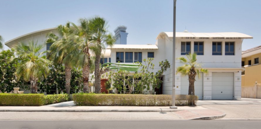 Villa à Palm Jumeirah, Dubai, 6 chambres, 1241.5 m², № 2831