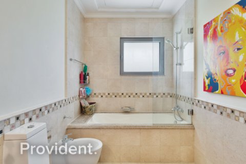 Villa à Palm Jumeirah, Dubai, 6 chambres, 1241.5 m², № 2831 - photo 15