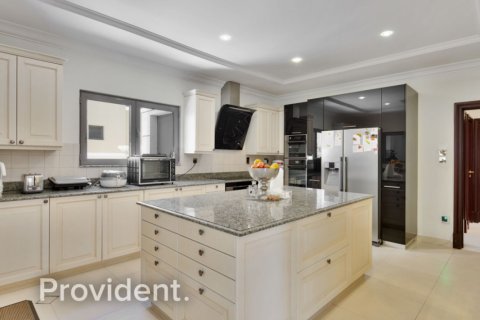 Villa à Palm Jumeirah, Dubai, 6 chambres, 1241.5 m², № 2831 - photo 7