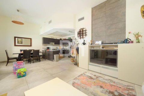 Apartment in Jumeirah Village Triangle, Dubai 2 bedrooms, 154 sq.m. № 24342 - photo 1