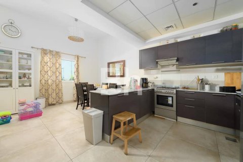 Apartment in Jumeirah Village Triangle, Dubai 2 bedrooms, 154 sq.m. № 24342 - photo 12