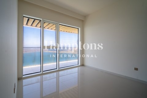 Apartment in Dubai Harbour, Dubai 2 bedrooms, 146.50803100 sq.m. № 63945 - photo 1